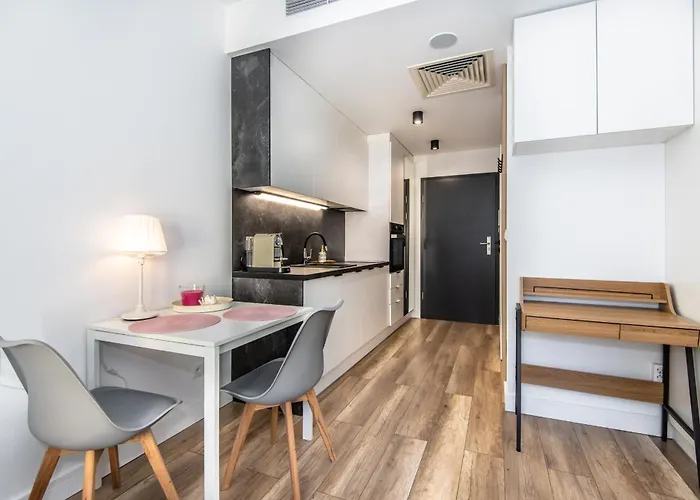 Super-apartamenty Plac Wolnosci 6 아파트